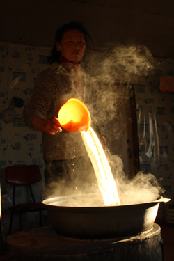 Stirring the morning salty milk tea (Beth Turk, 2014)