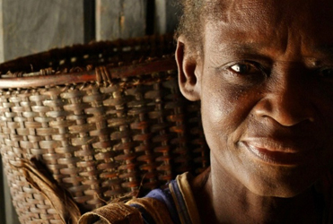 Mama Ngokonda (Lys Alcayna-Stevens, 2013) 