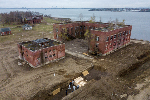 ‘Workers bury the dead in mass grave on New York City’s Hart Island amid coronavirus outbreak’, 9 April 2020. Credit Lucas Jackson, Reuters Pictures, licenced for education use.