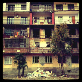Apartment building (Romelia Calin, 2014)