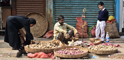 2013 John Fahy : Micro Economics on the Street