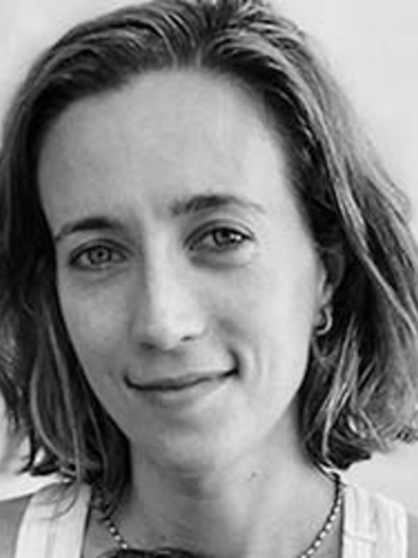 Dr Elizabeth Fox