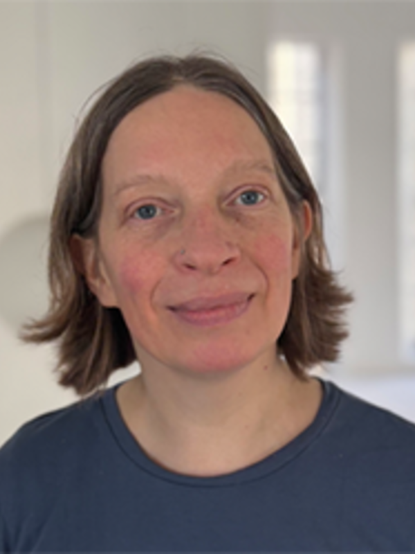  Chloe Gayer-Anderson