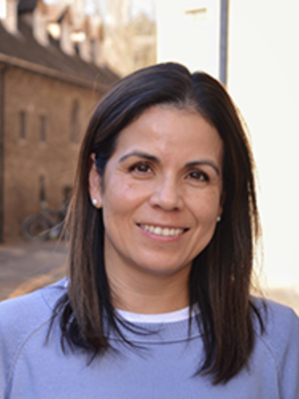  Claudia Luna