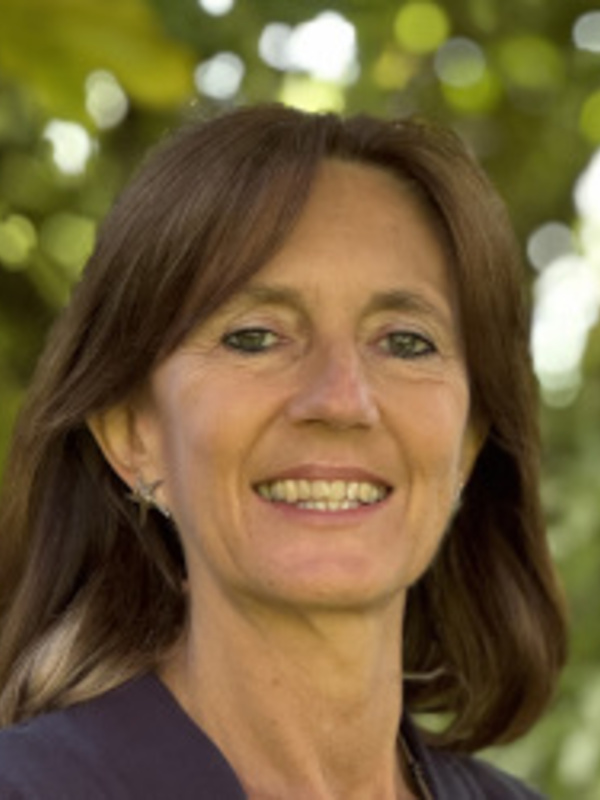 Professor Melissa Leach