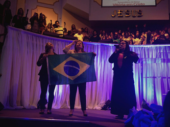 Pastor Elizete along with Solange and sister Jussara praying for the 2016 elections in Brazil(Priscilla Garcia, 2017)